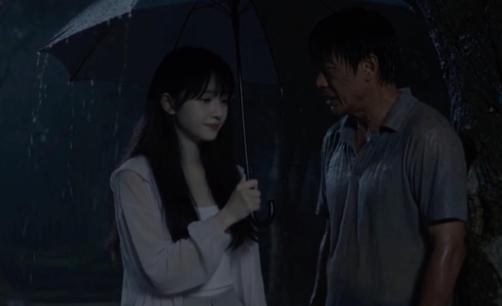 AI短剧《雨夜解禁室友的老爸》,一场意外留宿让三人的关系悄然改变