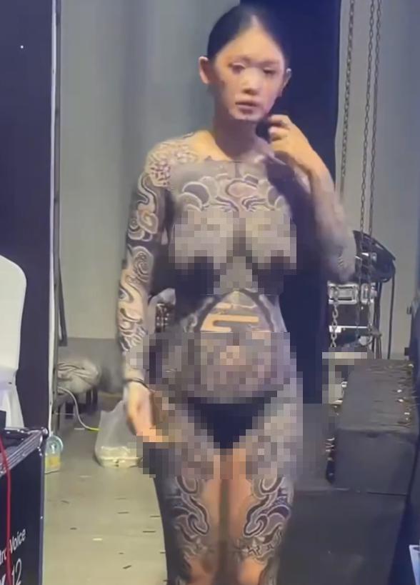 山东纹身展现场视频引热议，通体纹身模特展示引发尺度争议