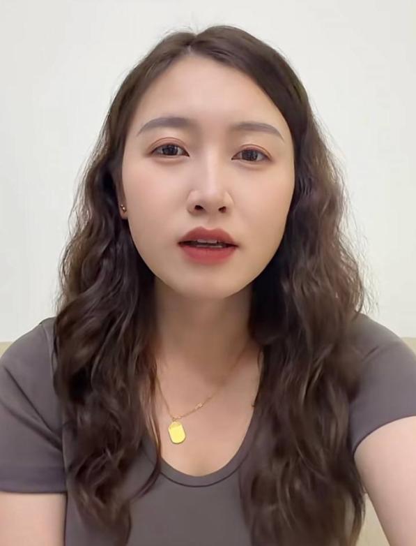 卡车小啊妹直播控诉丈夫麻子哥 珊珊被指卷入婚姻风波