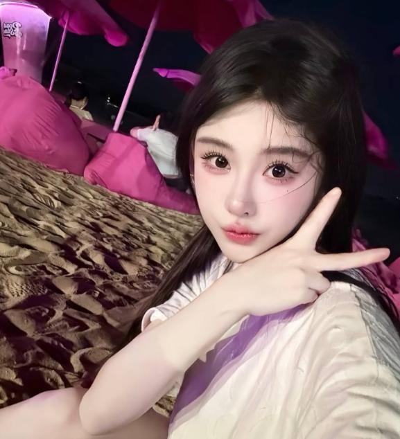 好运美女Viki被高漪明曝出轨 上海前任三四百万投入引发争议