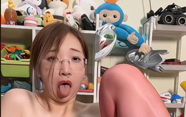 抖音网红在在吗红丝定制片段 百万粉宝妈尝试成熟舞蹈造型