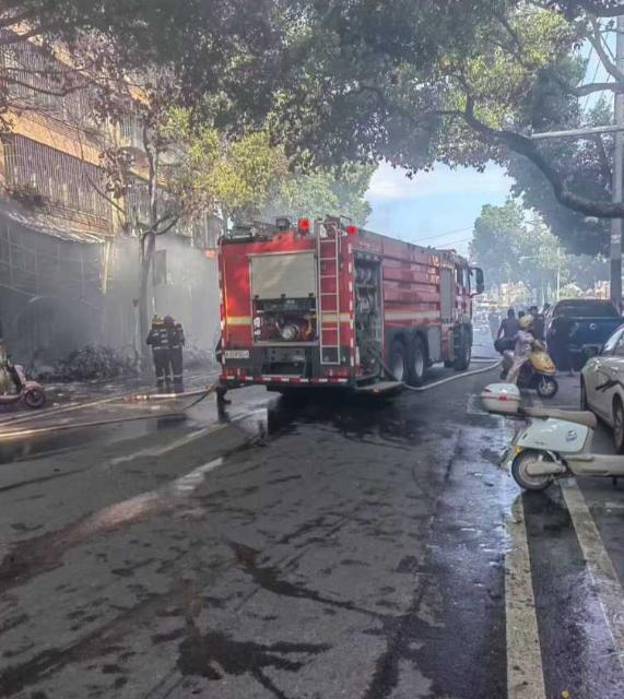 岳阳平江一店铺发生纵火案致3人死亡，警方称双方此前存在矛盾纠纷