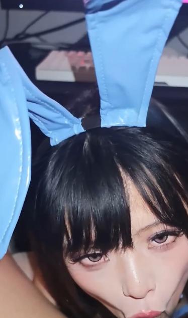 咕姆gomu连换兔女郎与女仆造型 甜美外形下的角色反差很强