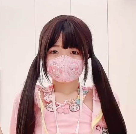 白虎喵双马尾主题作品 甜美造型与主动角色形成鲜明反差