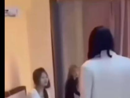团播成员因录音争议现场对质