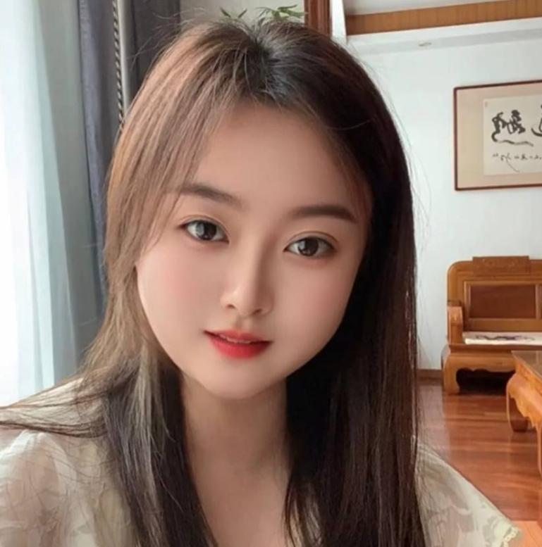抖音网红长公主被曝多段交往 聊天记录牵出彩礼说法