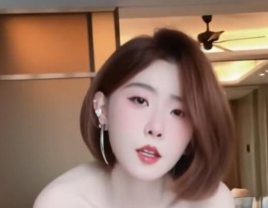 抖音聂小雨8.11直播事故是怎么回事 网传视频与AI制作版混在一起