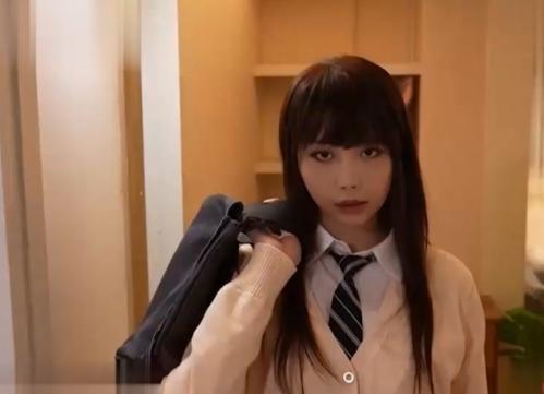 郭芸希最新剧情视频《我还要看书你自己动吧》 米色开衫学妹造型反差明显
