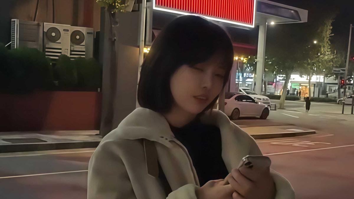 徐婉BJ夜间街头白色外套
