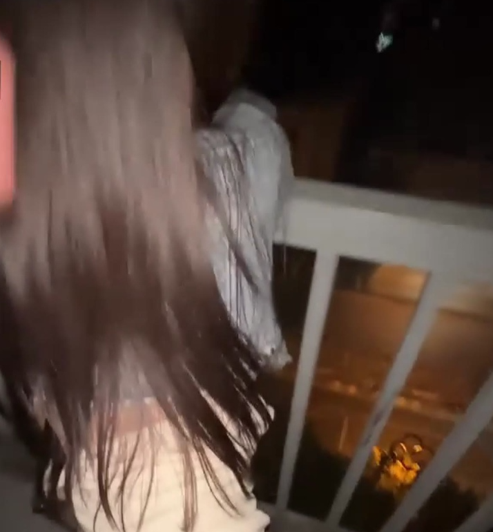 糖心Vlog黑椒盖饭夜间剧情：蒙眼造型从卫生间转到阳台