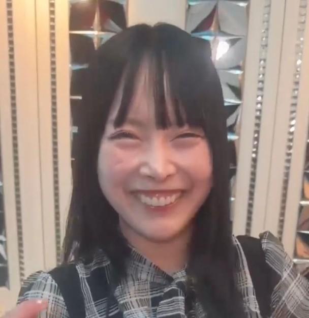 ranrannoran座椅区与酒店卧室画面