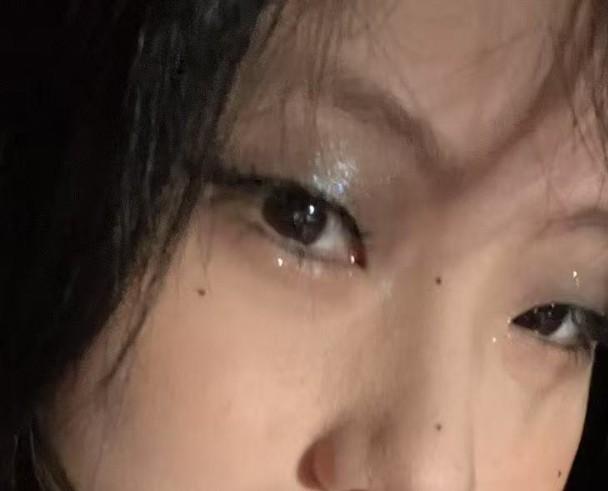 苏晚晚卧室与浅色床品区域画面