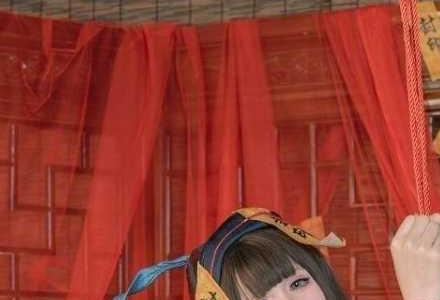咬一口兔娘ovo木屋红纱中的人物近景