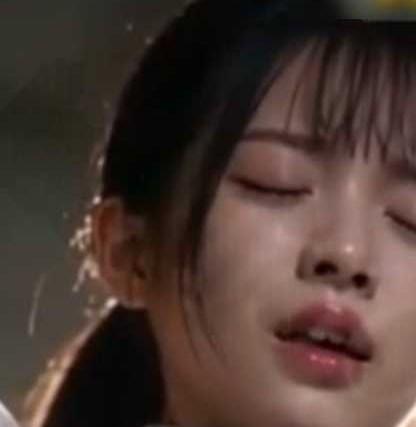 我和闺蜜女仆造型人物近景