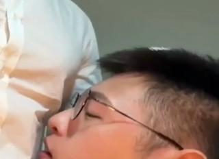 新春访弟中的女性角色近景