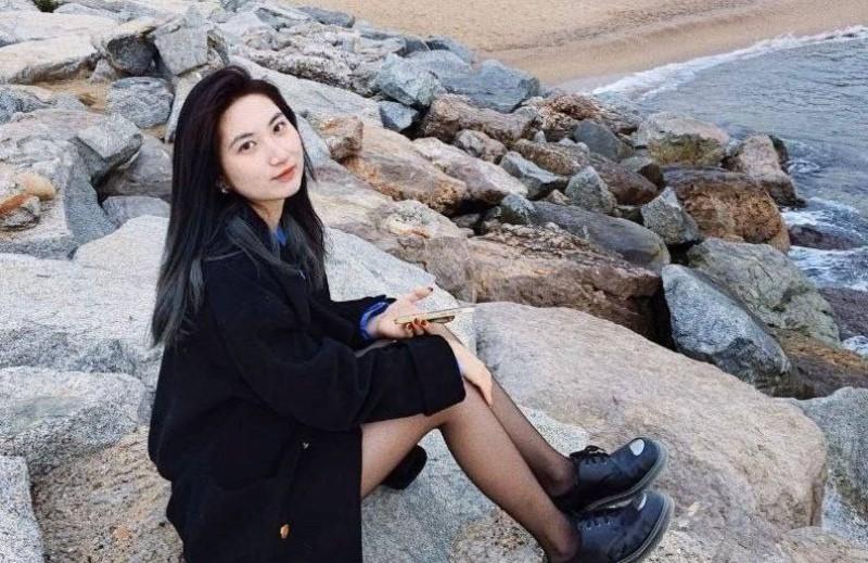男巫前女友公开生活照片
