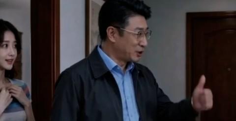 校长到访白洁家中