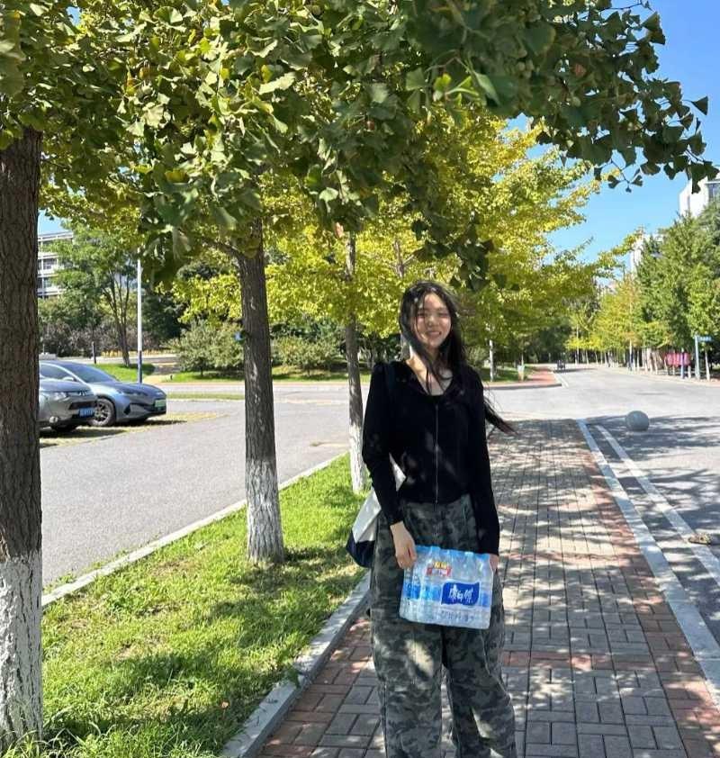 男巫事件中的女性日常照片