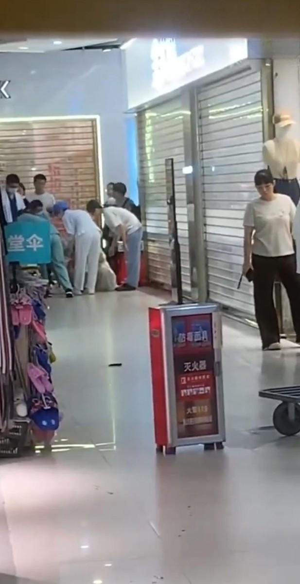 警方到场处置现场