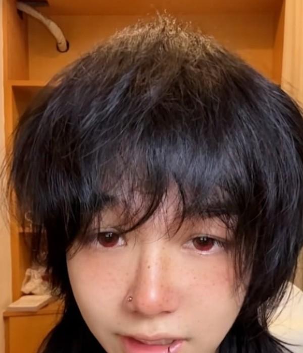 抖音萌小栖黑发日常近照