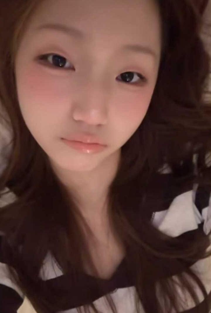 新一事件中被公开的女方自拍