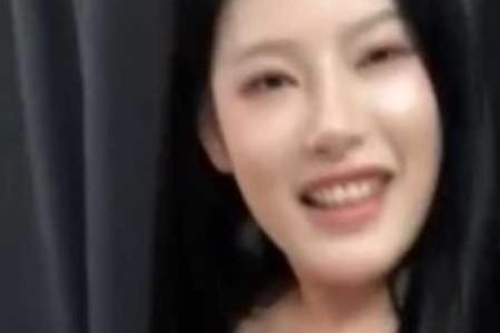 ST站账号tutuya01黑色长发正面近景